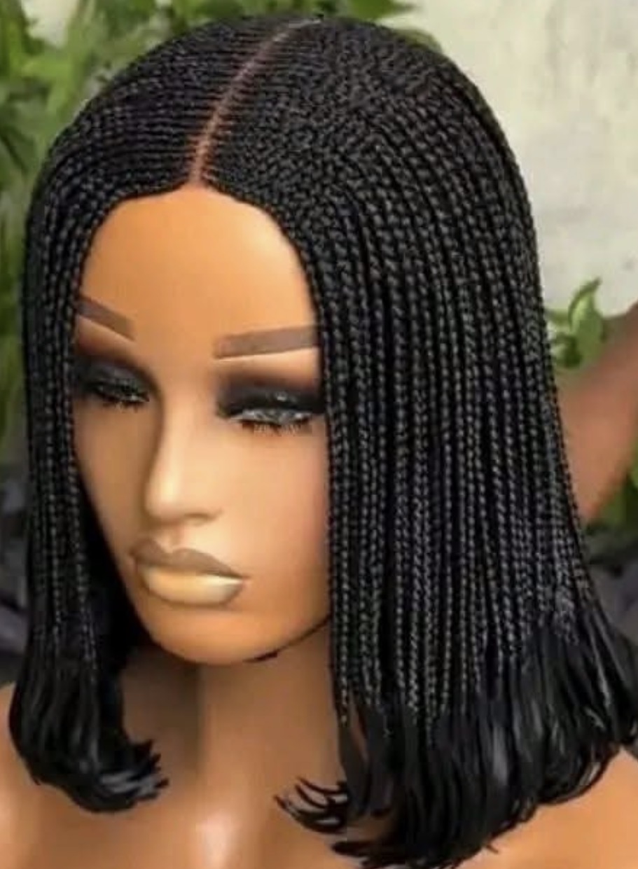 Center-part knotless bob